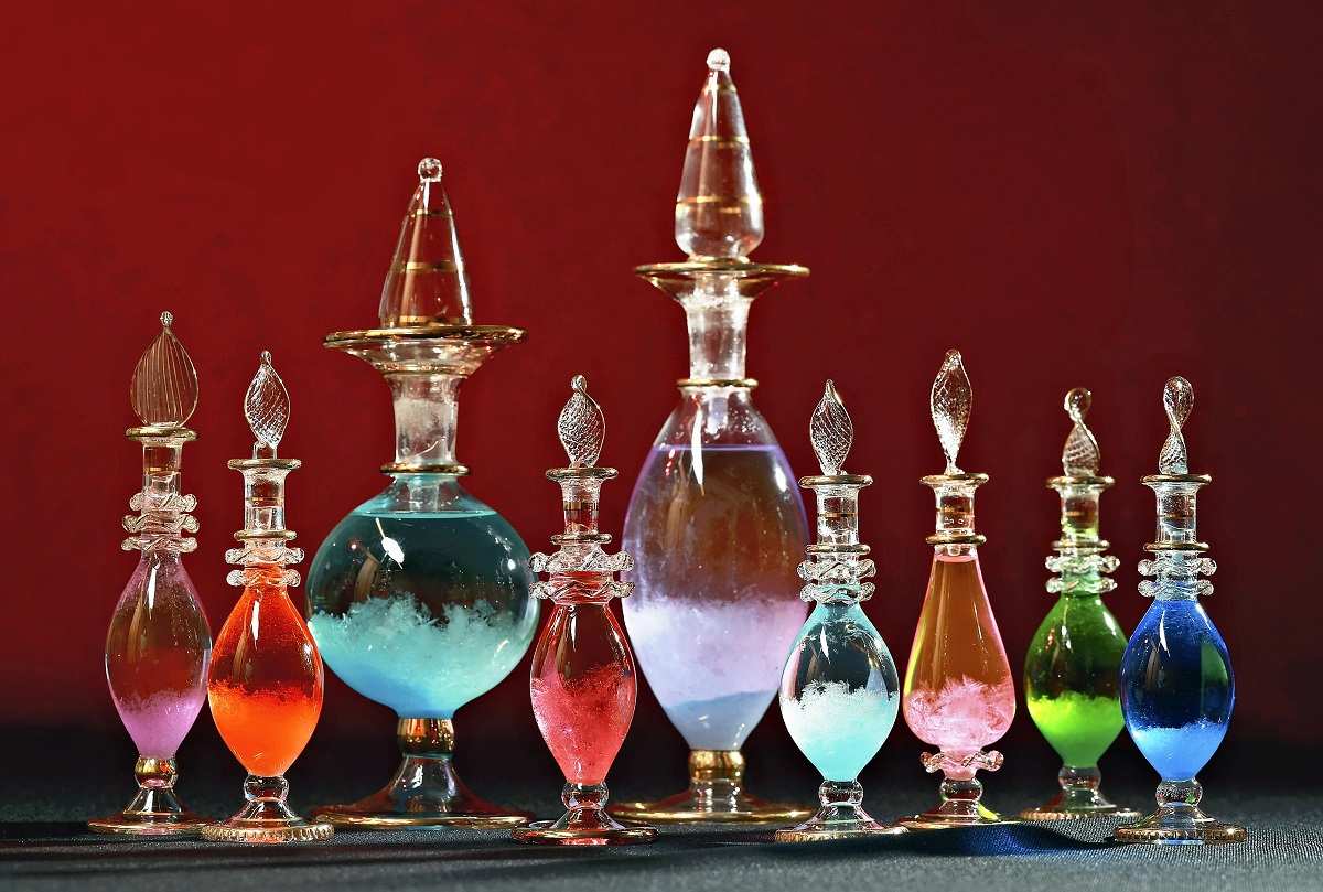 Guide to Coloured Glass Production in 2023