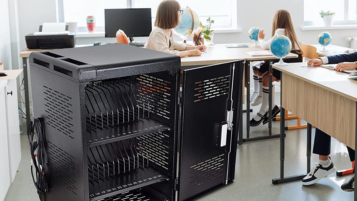 Choosing the Best Chromebook Charging Cart for Your Needs